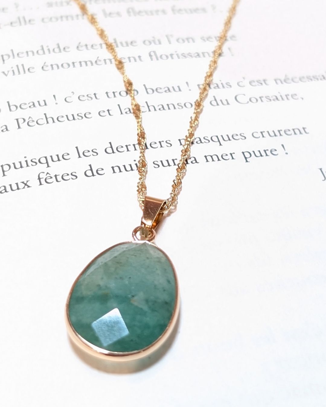 Collier Cecilie — Pierre Aventurine Verte & Acier Inoxydable Doré