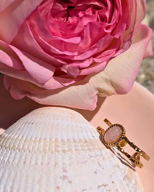 Bague Ajustable Dorine - Acier Inoxydable Doré & Pierre Naturelle