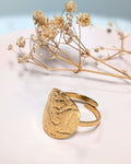 Bague Hestia —  Ajustable en acier inoxydable martelé doré