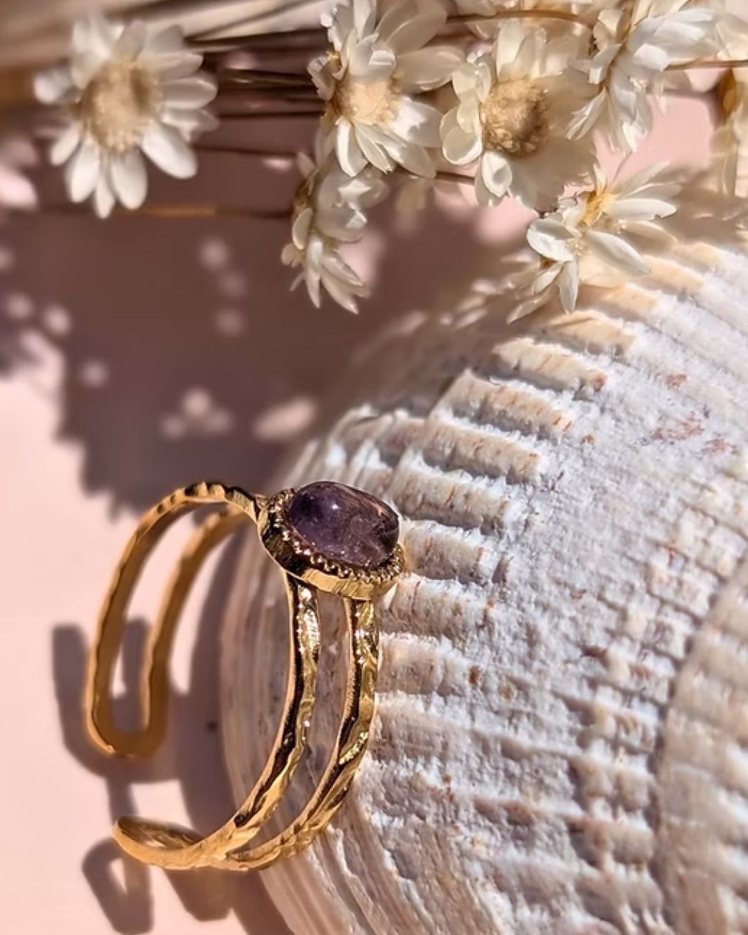 Bague Ajustable Dorine - Acier Inoxydable Doré & Pierre Naturelle