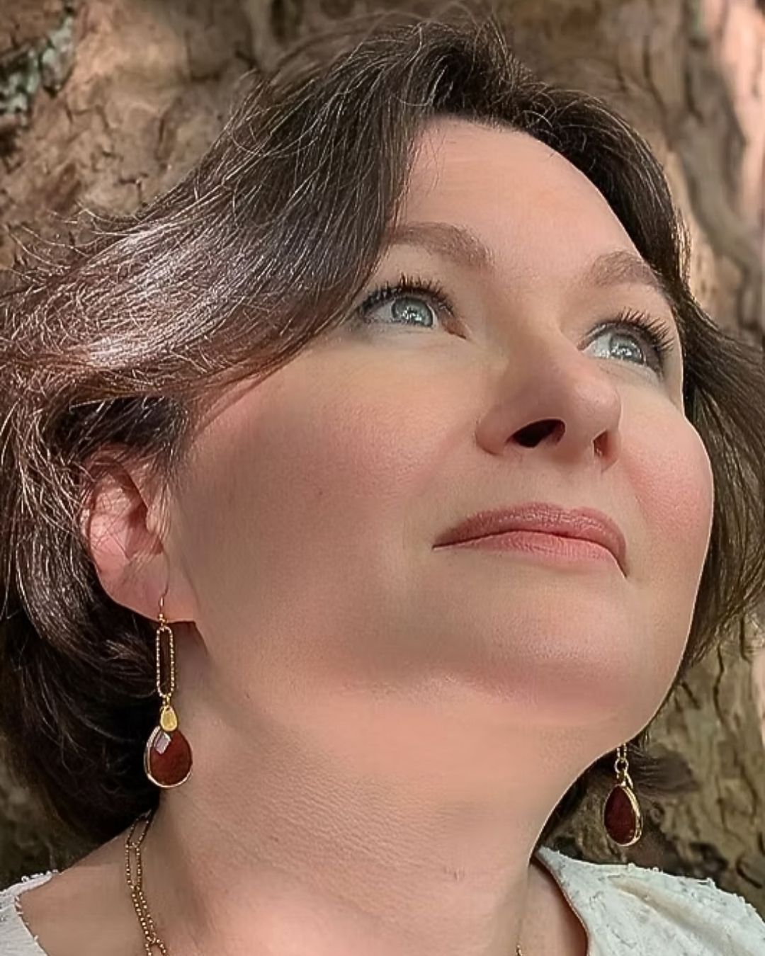 Boucles d'Oreilles Cherry — Pendants Goutte en Pierres Naturelles et Acier Inoxydable Doré