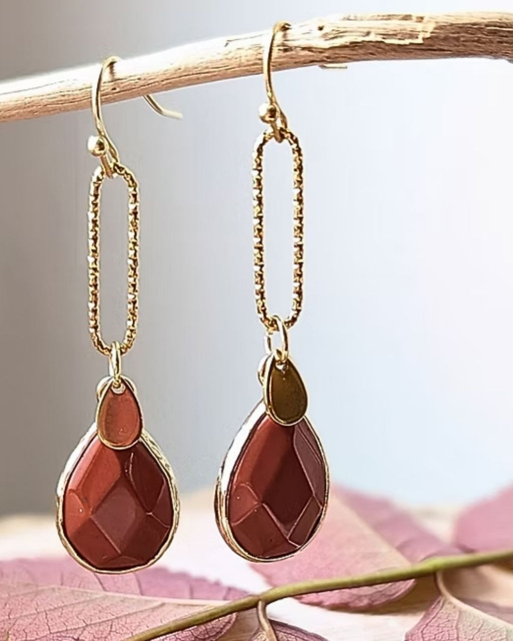 Boucles d'Oreilles Cherry — Pendants Goutte en Pierres Naturelles et Acier Inoxydable Doré
