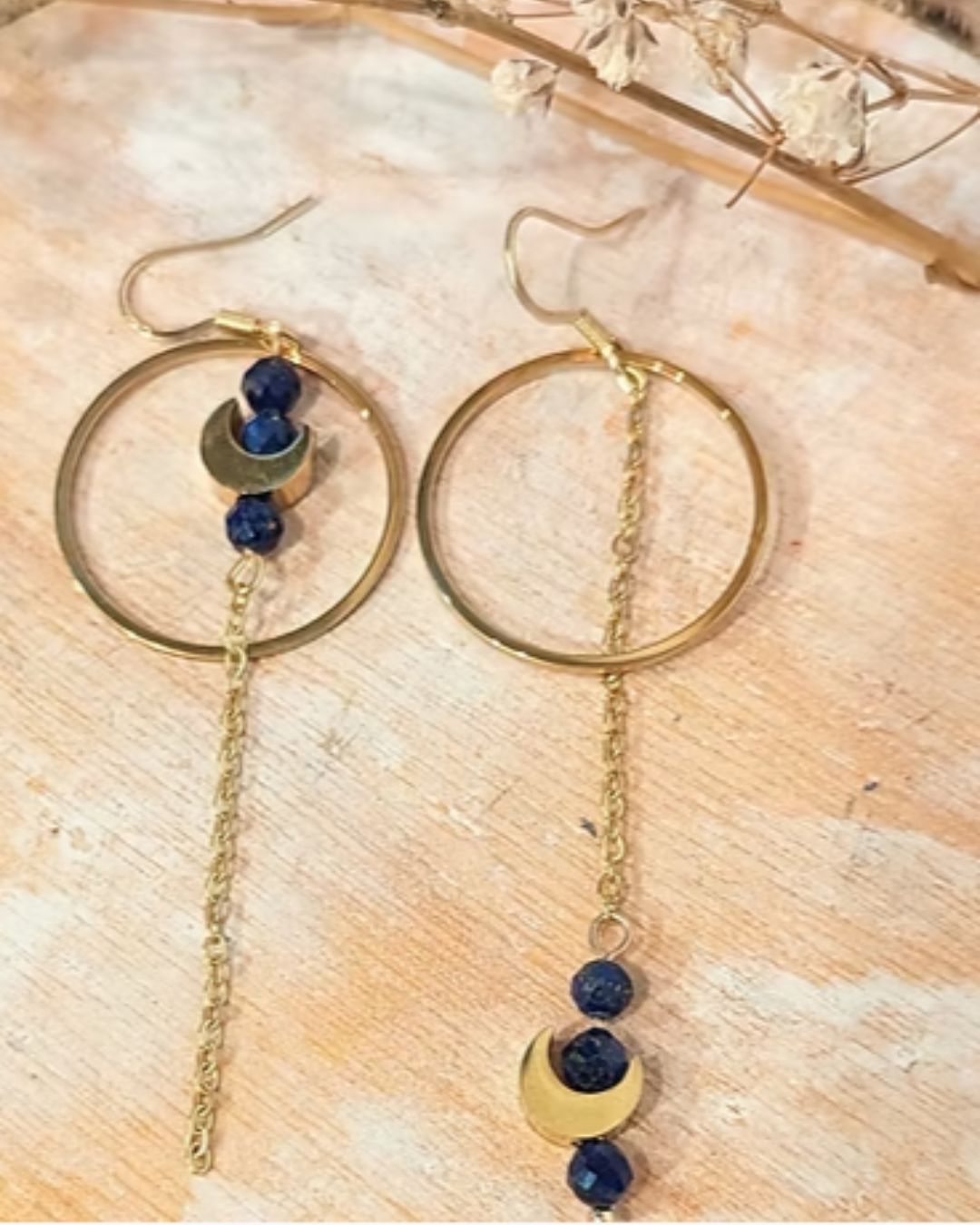 Boucles d'oreilles "Les Grigris" — Créations assymétriques pendantes