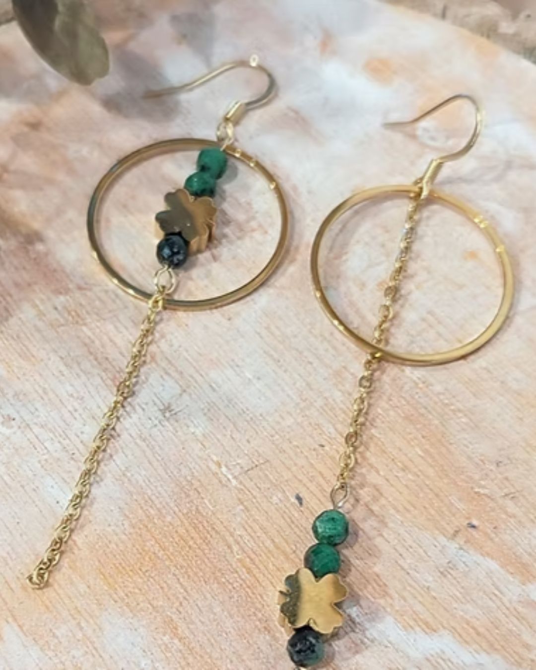 Boucles d'oreilles "Les Grigris" — Créations assymétriques pendantes