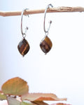 Boucles d'oreilles créoles Farah — Oeil de tigre et acier inoxydable