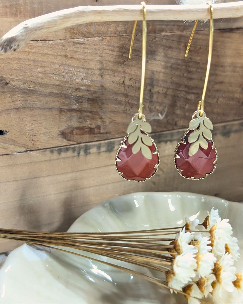 Boucles d'Oreilles Katell - Pendantes Acier Inoxydable Doré, Feuille & Pierres Naturelles