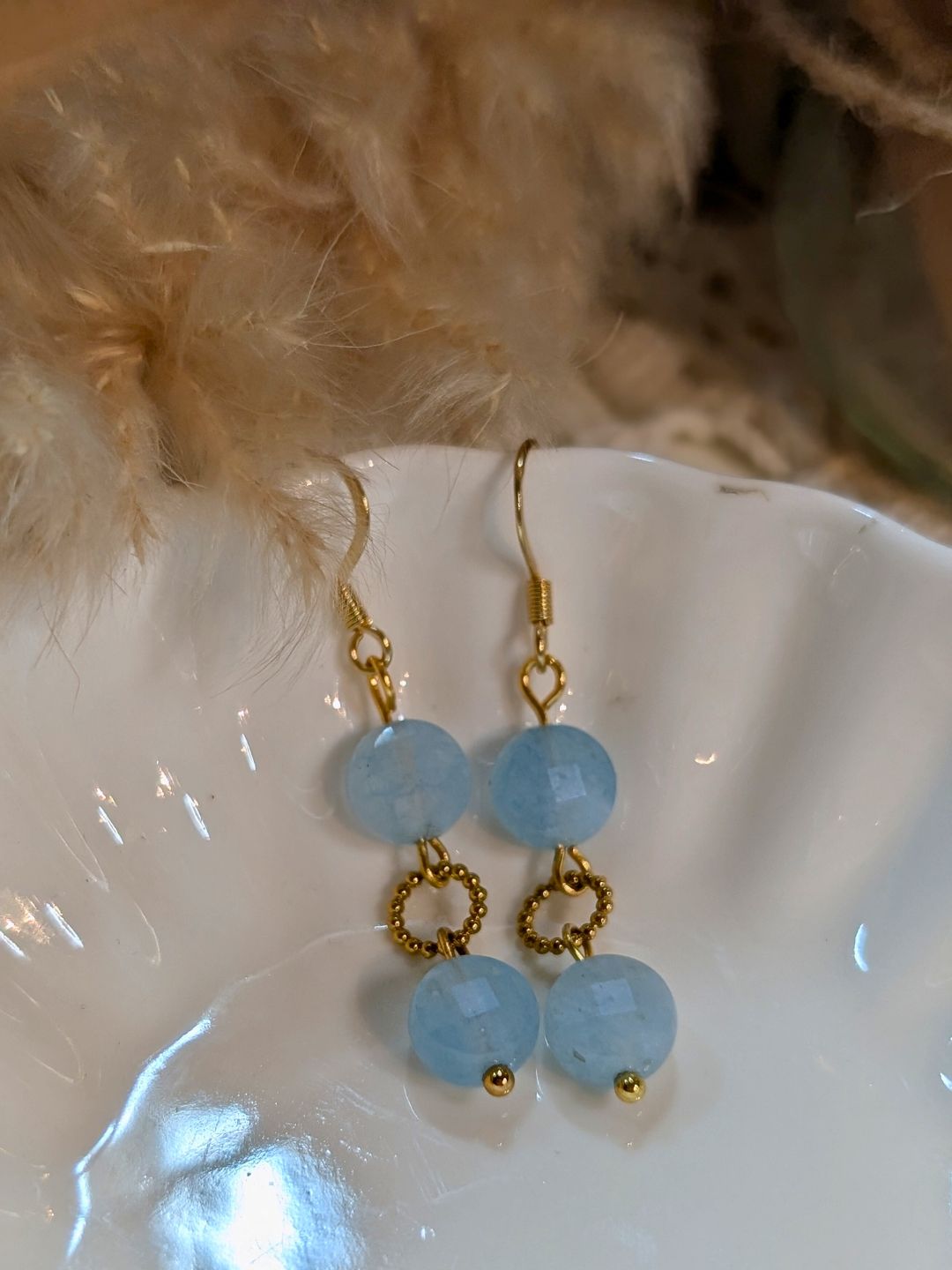 Boucles d'oreilles Liselle - Pendants en acier inoxydable doré et pierres naturelles