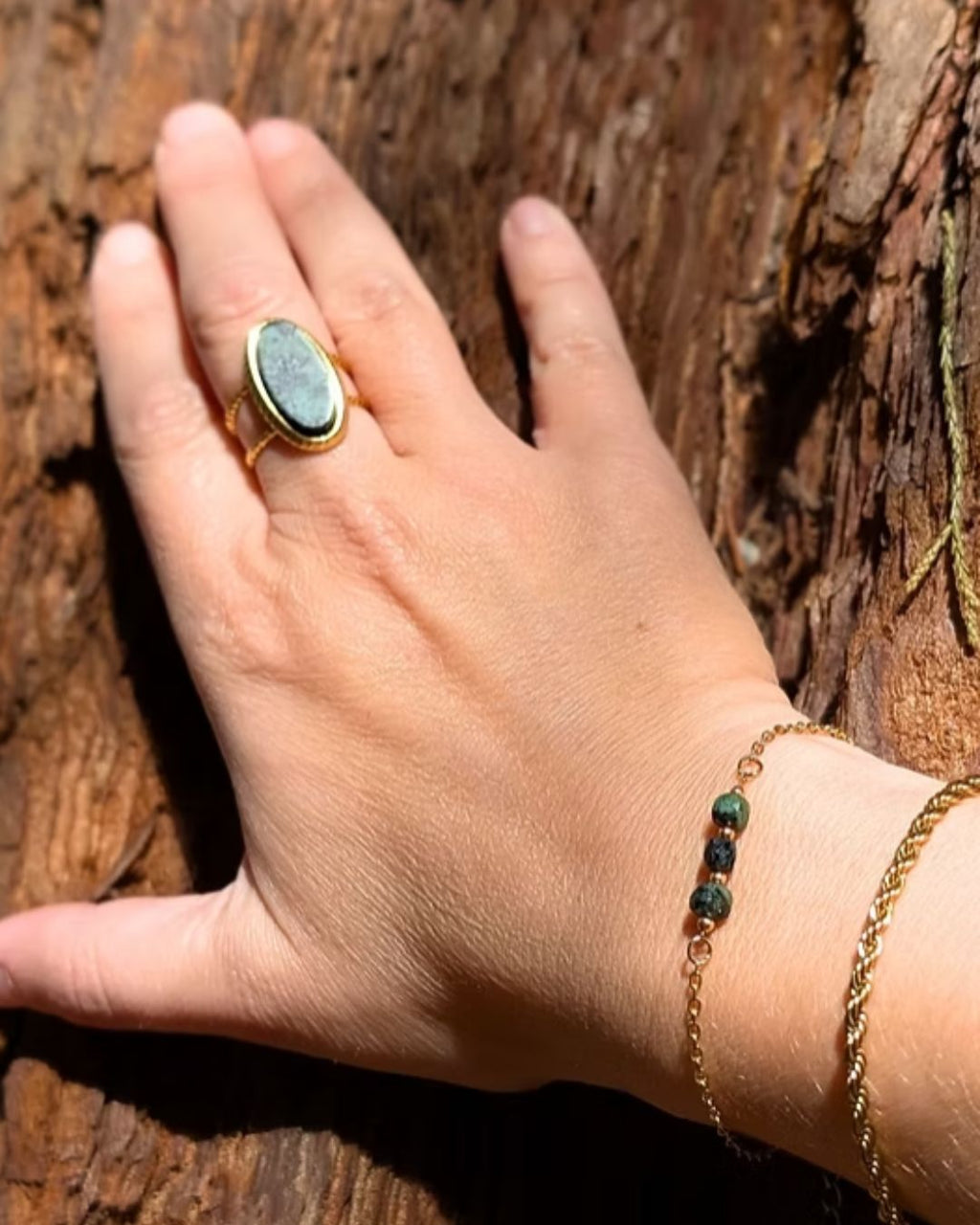 Bracelet Fin Auriane - Acier Inoxydable Doré & Pierres Naturelles Cubiques