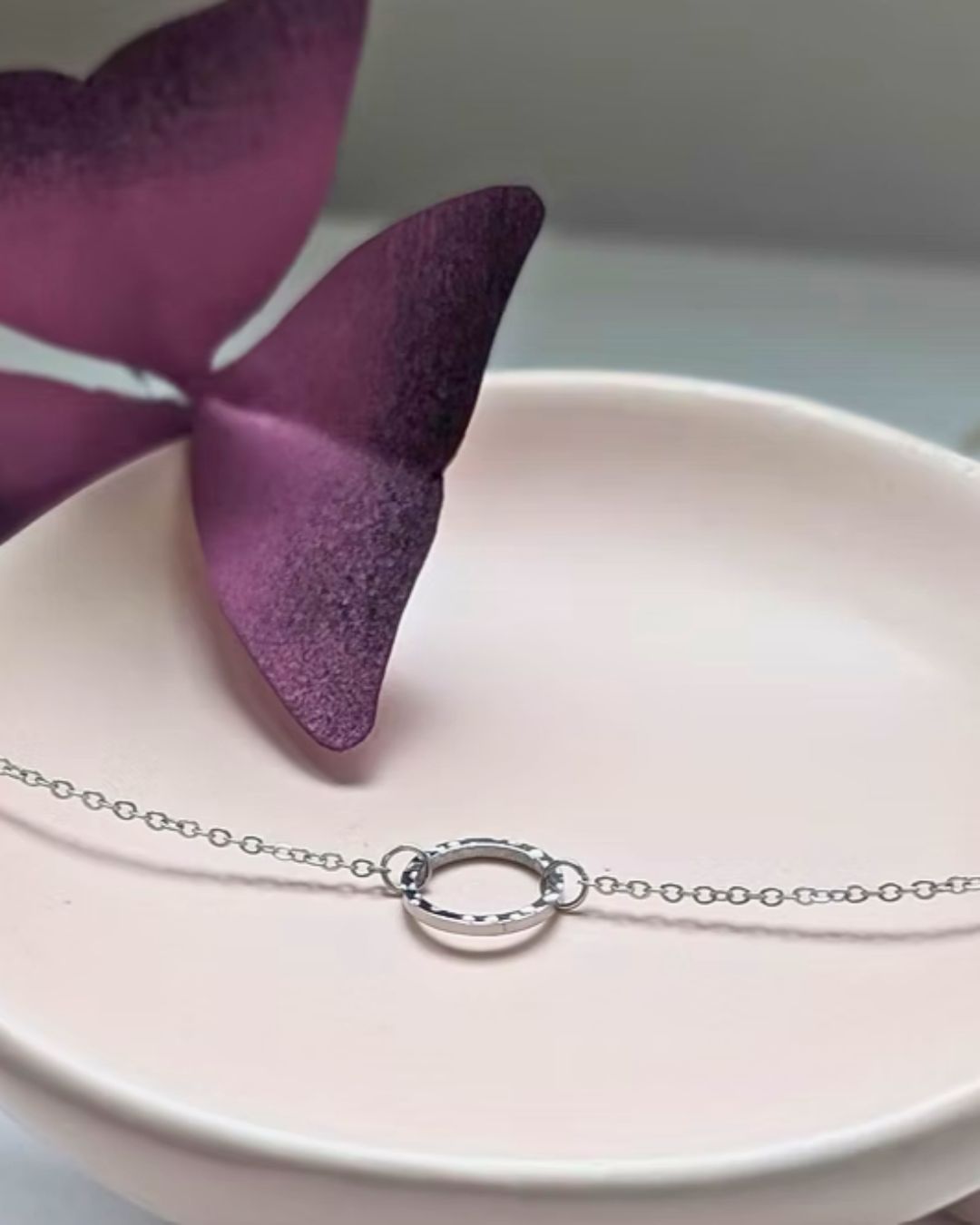 Bracelet Miranda — Anneau martelé en acier inoxydable