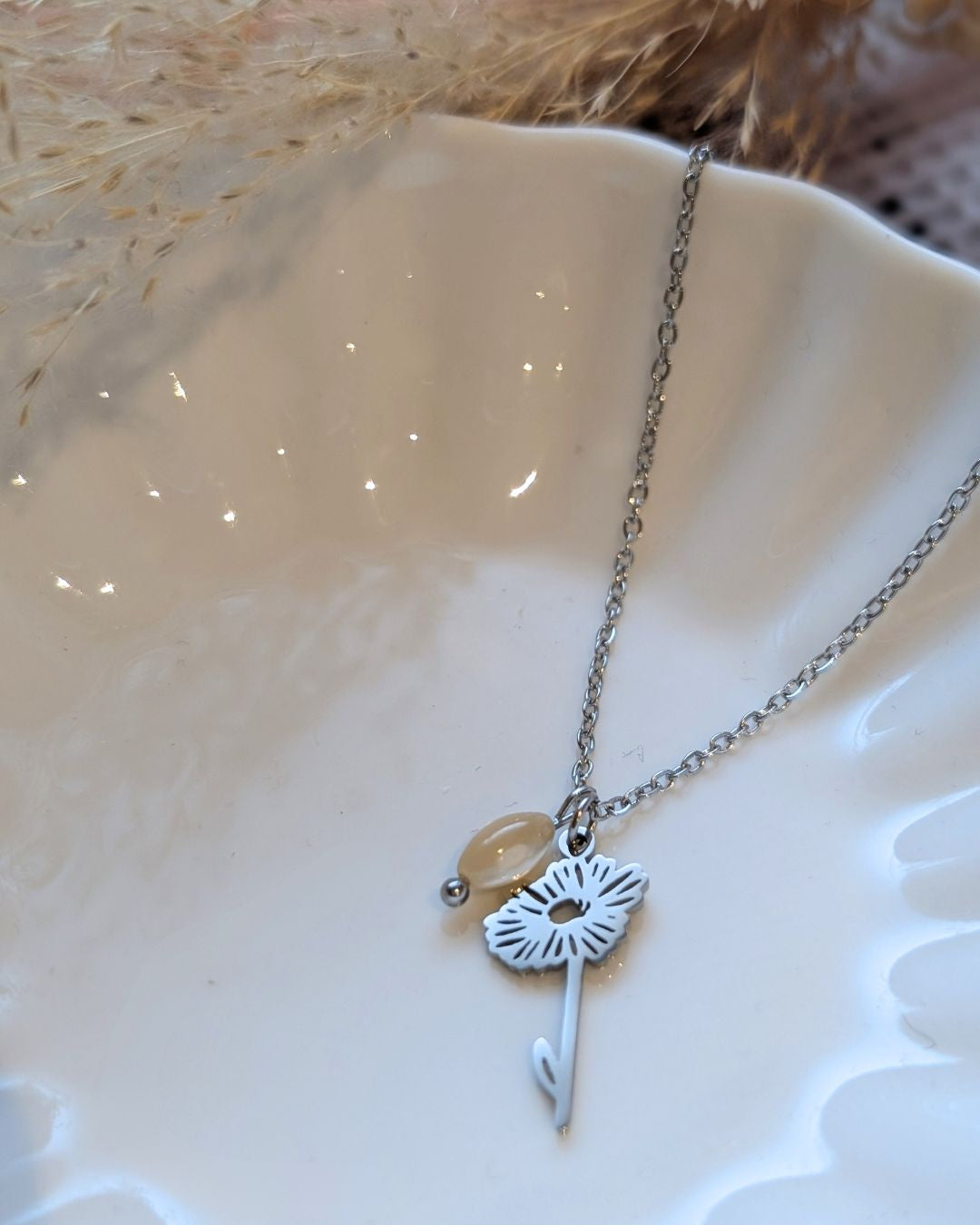 Collier Fleur de Naissance Avril (Marguerite) — Acier Inoxydable