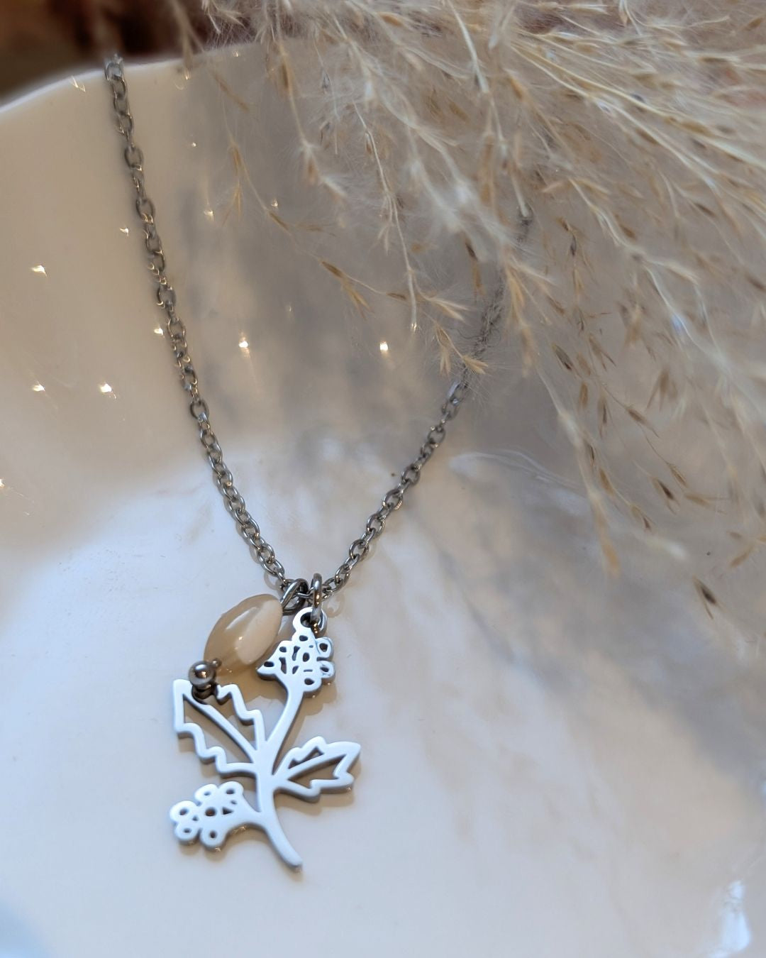 Collier Fleur de Naissance Décembre (Houx) — Acier Inoxydable