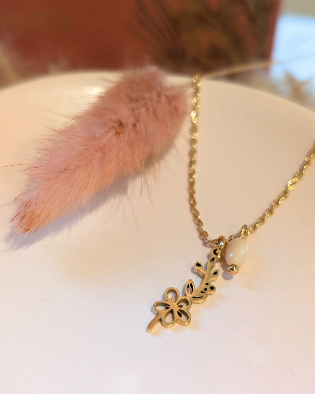 Collier Fleur de Naissance Mai (Aubépine) — Acier Inoxydable