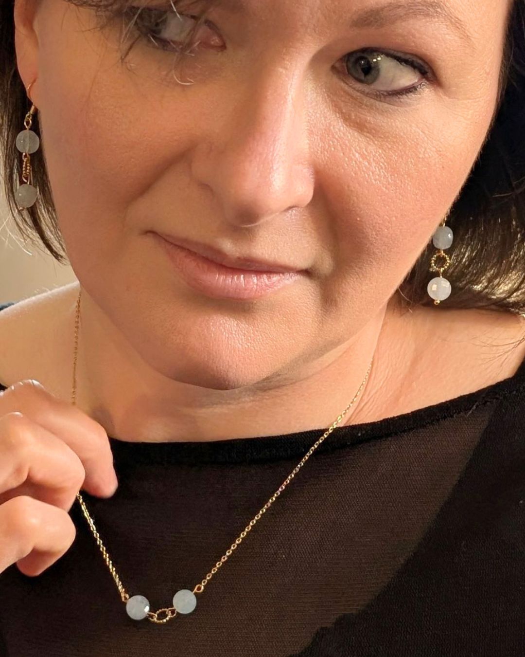Collier Liselle - Chaîne en acier inoxydable doré et pierres naturelles