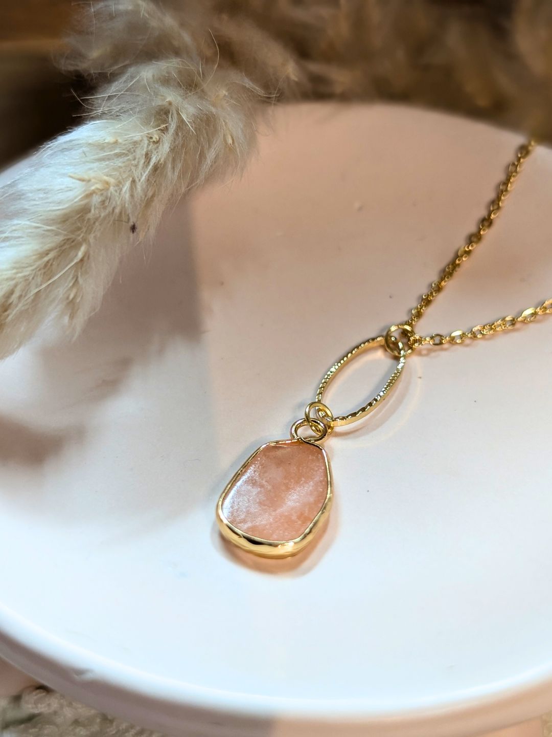 Collier Margareth — Acier Inoxydable Doré et Pendentif Pierre Fine