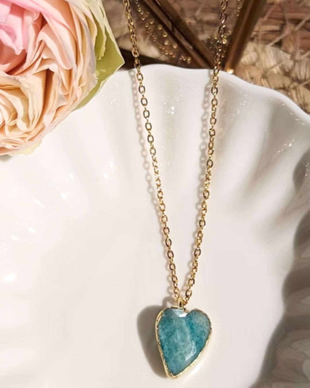 Collier Ina - Acier Inoxydable Doré & Pendentif Cœur Pierres Naturelles