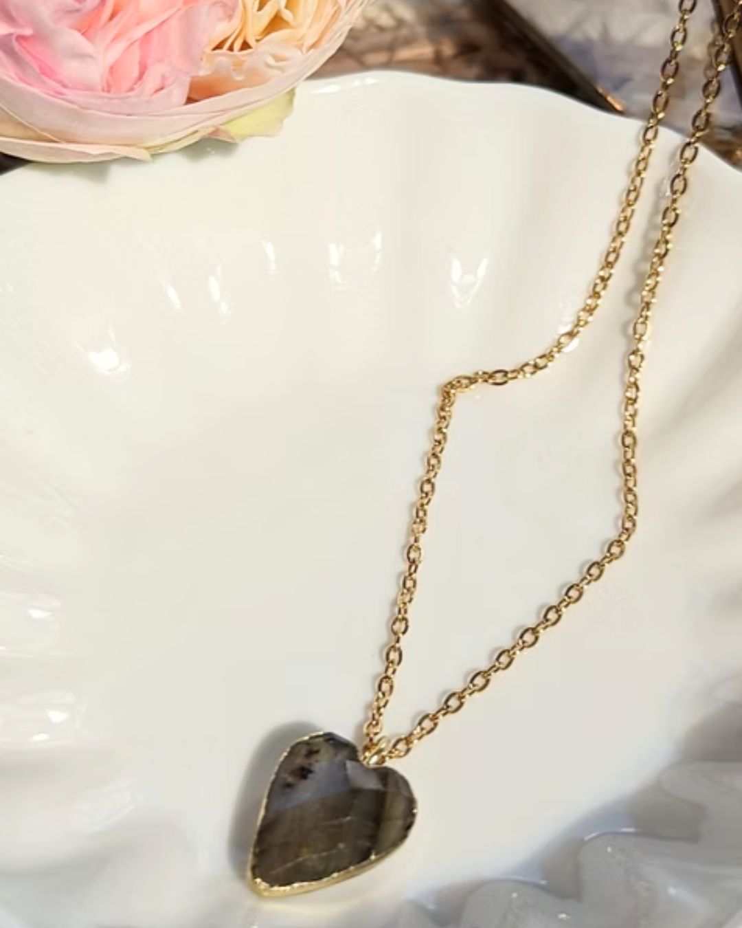 Collier Ina - Acier Inoxydable Doré & Pendentif Cœur Pierres Naturelles