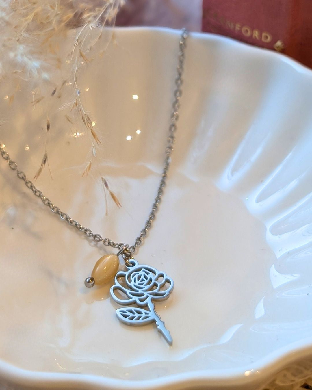 Collier Fleur de Naissance Juin (Rose) — Acier Inoxydable
