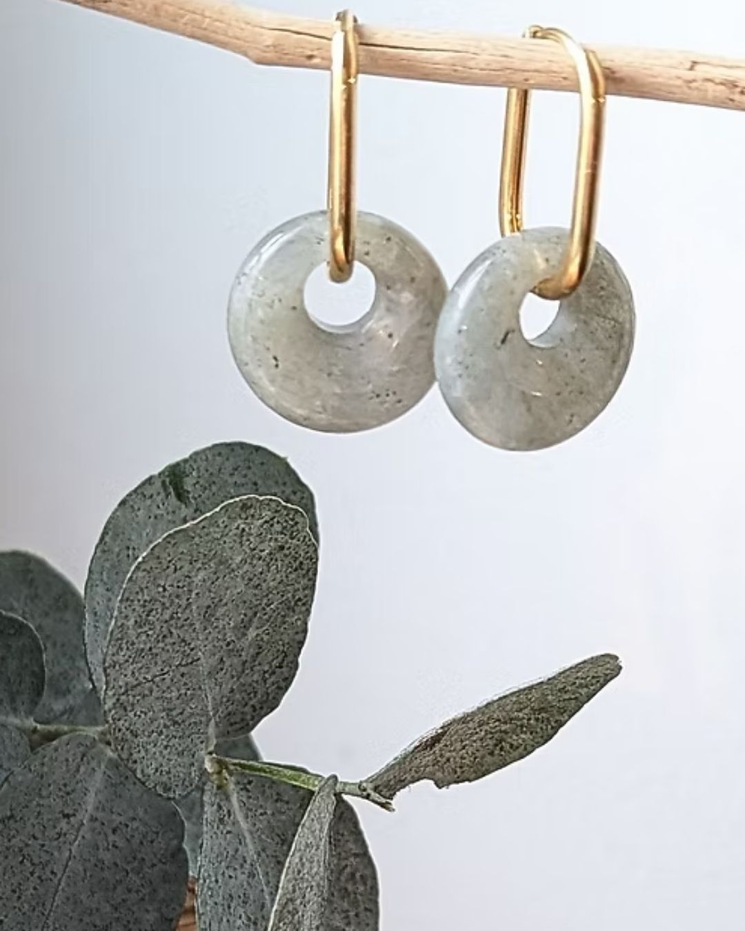 Créoles Billie — Boucles d'Oreilles Ovales en Acier Inoxydable et Donut en Pierre Naturelle