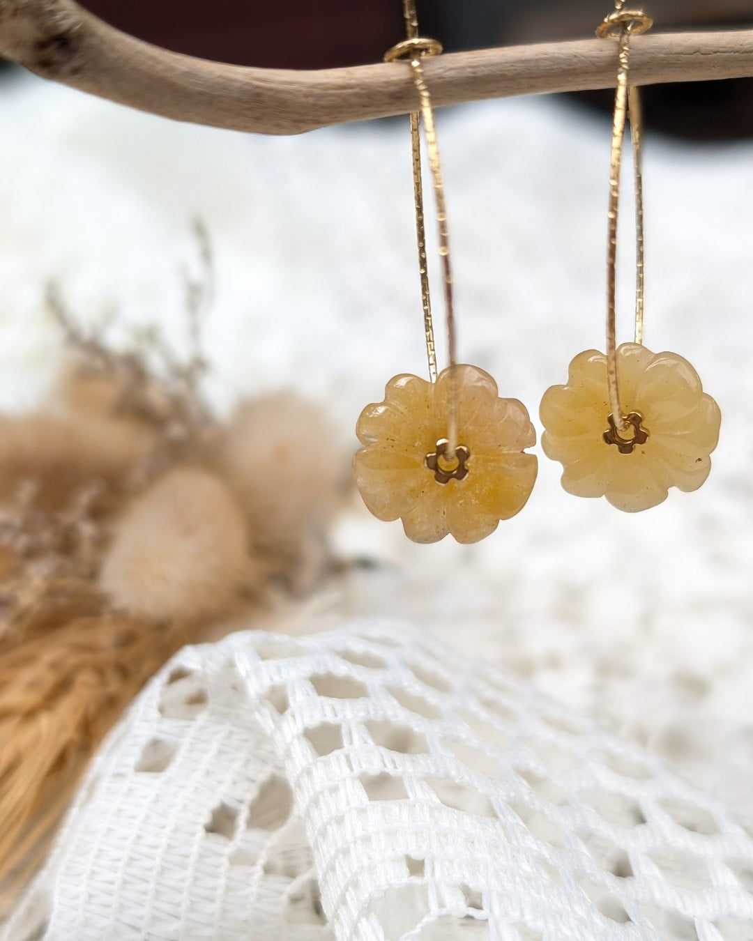 Créoles Aglaé - Acier Inoxydable Doré & Fleur en Pierre Naturelle